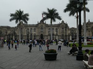 Lima, Plaza de Armas, Präsidenten-Palast